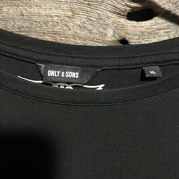 NWOT Aerosmith Band  Graphic Shirt - Picture 2 of 8